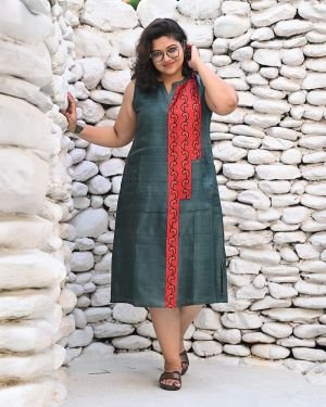 Sleeveless Pocket Dress 005
