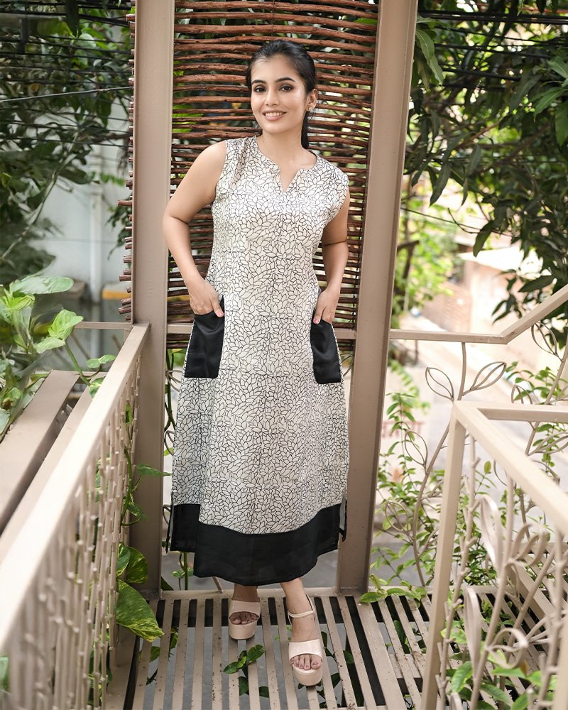 Sleeveless Pocket Dress 003