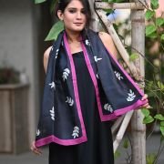 Scarves & Stoles 001