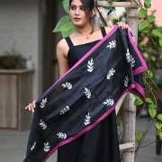 Scarves & Stoles 001